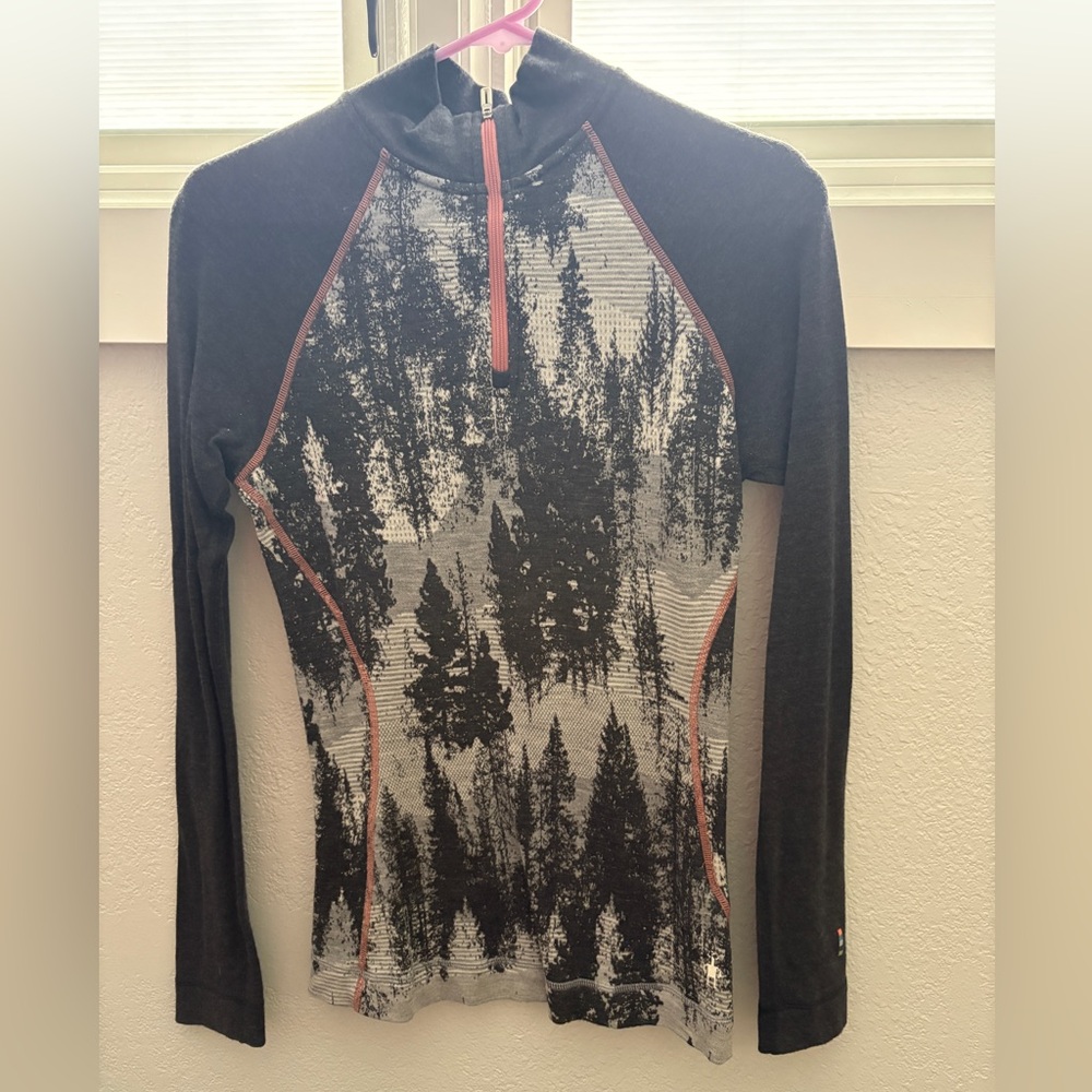 Smartwool Black and Gray Merino 250 Top size small